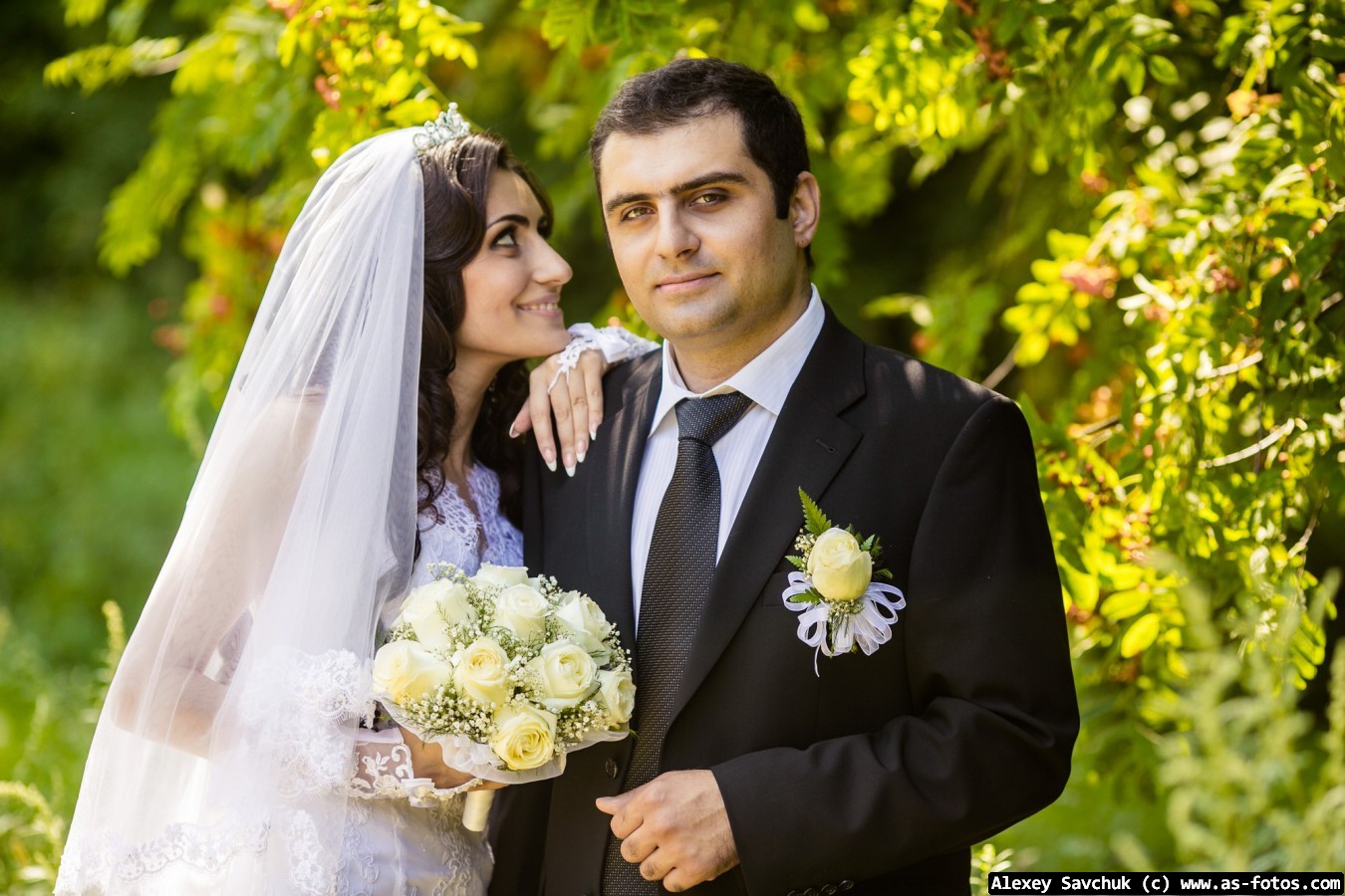 красивая армянская пара